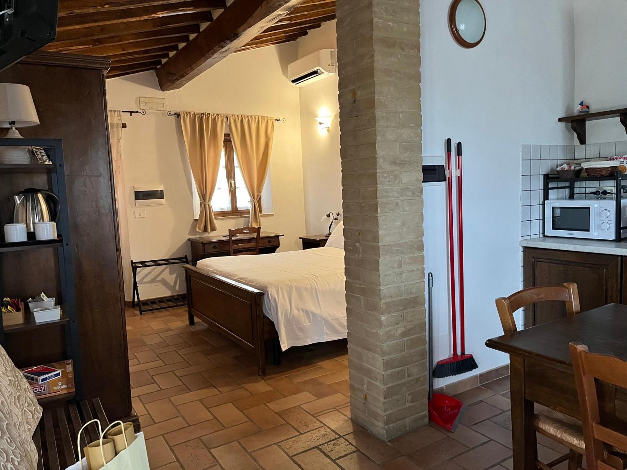Agriturismo Le Querciole In Val D'Orcia Bagno Vignoni Rum bild